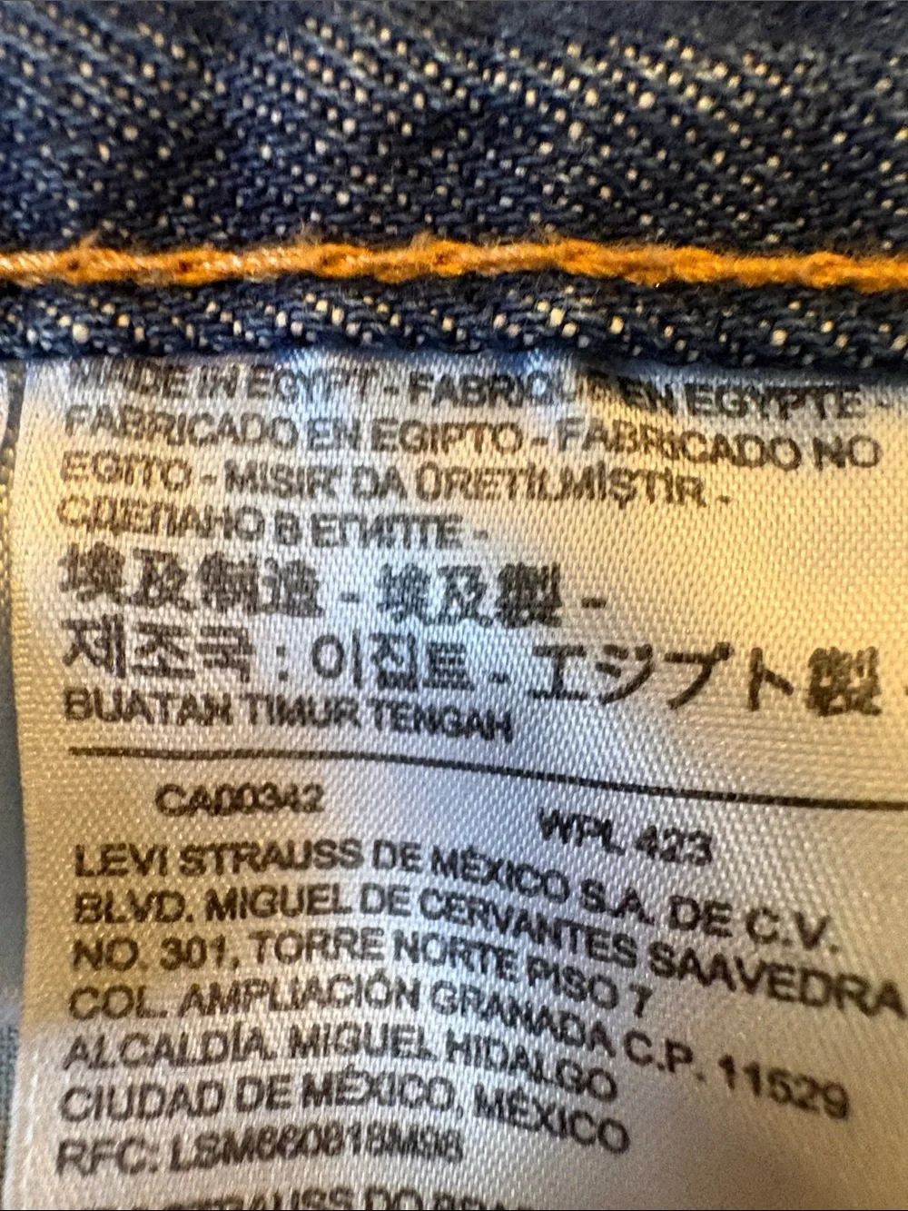 Classic 501 Levi's Men's Straight Jeans - Deep Blue Denim 100% Cotton    28X32